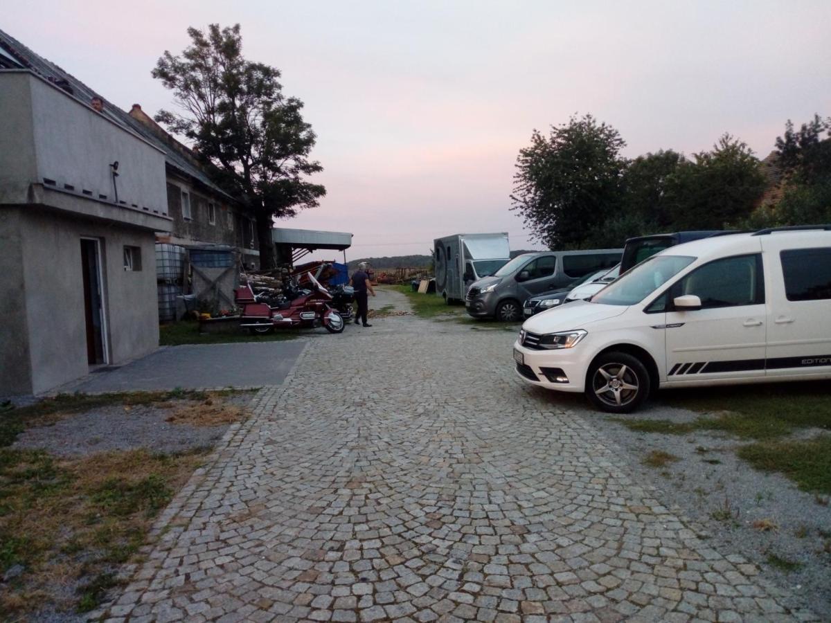 Niedaszow U Bronka W Ksiazecym Lesie 빌라 외부 사진